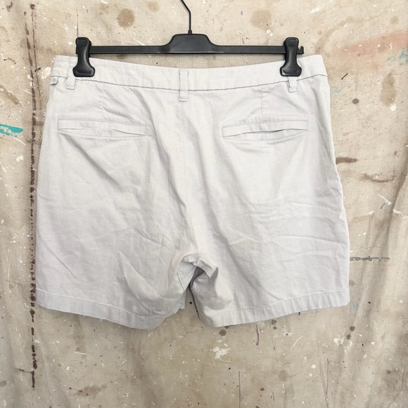 Lululemon Commission Classic-Fit Short 7" Oxford - Picture 2 of 3